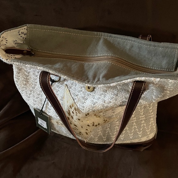Myra Leather and Fabric Superstar Tote Bag NWT 16 X 16 - Picture 6 of 15